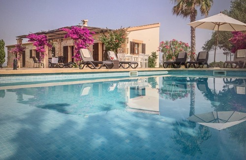 Felanitx Villa | Finca 'Es Garrover' with Mountain View, Shared Pool & Wi-Fi
