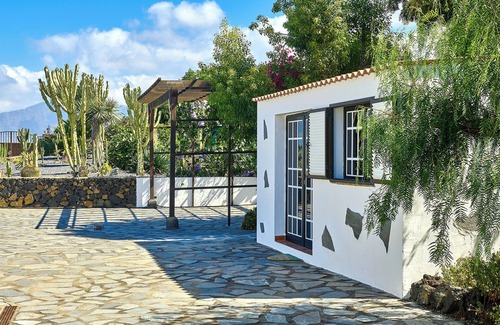 Las Manchas House | Finca Fortuna Casa Luna feel-good oasis/dream location/saltwater pool/sun side