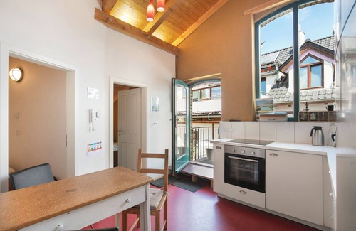 Groß Kreutz Villa | Finca 'Gruppenhaus' with Shared Terrace, Communal Garden and Wi-Fi