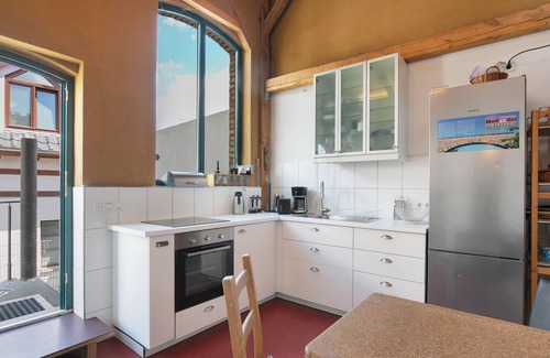 Groß Kreutz Villa | Finca 'Gruppenhaus' with Shared Terrace, Communal Garden and Wi-Fi