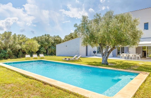 Capdepera Villa | Finca "Na Maians" With Pool, Mountain View and Near the Beach