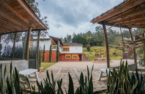 Guatape House | FINCA NUEVA ZELANDA By Gandolfo LAKE VIEW FOR 15 PEOPLE
