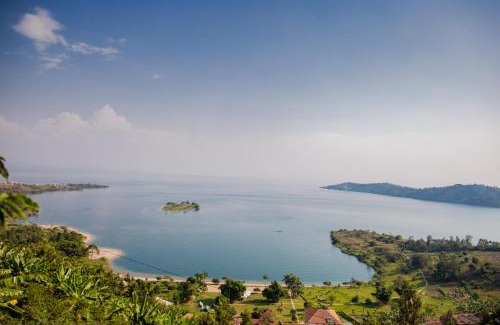 Buhongo Cabin | Find a quiet Beach resort at Rushel Kivu Resort