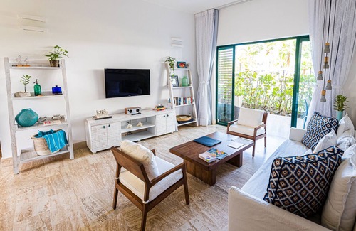 Las Terrenas Apartment | Find Bliss in a Luxury Beach Apartment with Hotel Services