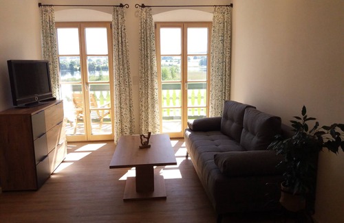 Murnau am Staffelsee Apartment | Find nature and peace with lake and mountain views