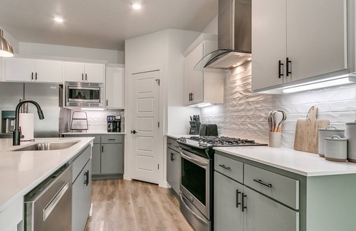 Edmond House | Find Your Bliss on 183rd