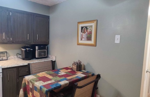 Oakmont Apartment | Find Your Joy in Oakmont, PA