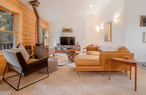 Mariposa Cabin | Find Your Zen | Rustic-Chic Cabin
