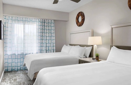 Hilton Head Island Resort | 𝐅𝐢𝐧𝐝𝐢𝐧𝐠 𝐌𝐞𝐢𝐥𝐢 Beachfront Fun at Grande Ocean Resort + Amenities. 2BR