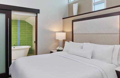 Estate Bellevue Resort | 𝐅𝐢𝐧𝐝𝐢𝐧𝐠 𝐌𝐞𝐢𝐥𝐢 Beach Fun at Cruz Bay Resort+Amenities.VirginGrand 2BR
