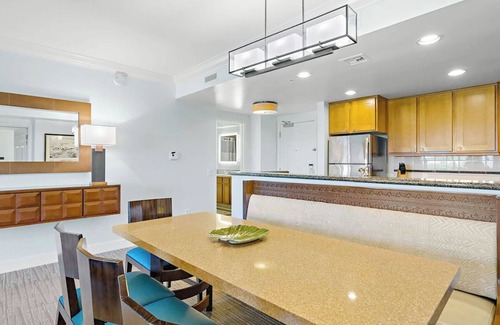 Poipu Resort | 𝐅𝐢𝐧𝐝𝐢𝐧𝐠 𝐌𝐞𝐢𝐥𝐢 Beach Fun at Waiohai Club +Resort Amenities. 2-Bedroom