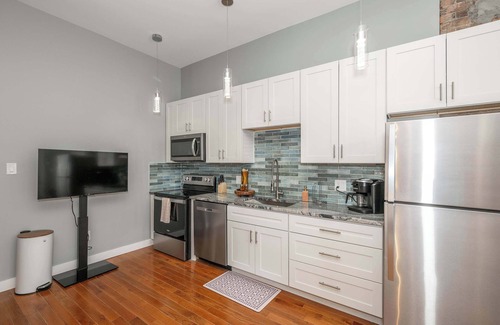 Over-the-Rhine Apartment | Findlay Market Suite 3 – For 2!