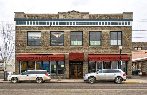 Enterprise Apartment | Findley Flat - Pet Friendly! Spacious 1 BR Apartment