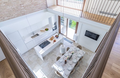 Neive Villa | Fine contemporary villa with views of the vineyards and a pool! - Villa Bianca