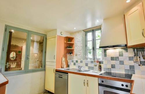 Degagnac House | Fine holiday home with a shared pool
