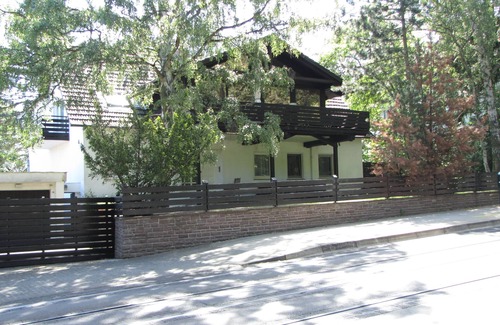 Bad Wilhelmshoehe Apartment | Fine - Quiet - Convenient: Apartment "Hugo37" at the Bergpark