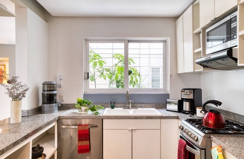 Hipodromo Condesa Apartment | Fine Taste, Spacious, Family Friendly, 3-Bedroom Gem in the heart of Condesa