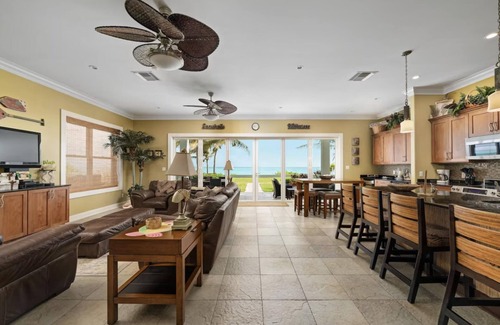 Jimmy Hill House | Finest Beachfront on Exuma…Welcome to Endless Blue