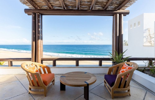 Pedregal Villa | Finest Luxury, All-Inclusive Private Resort Villa, La Datcha in Pedregal