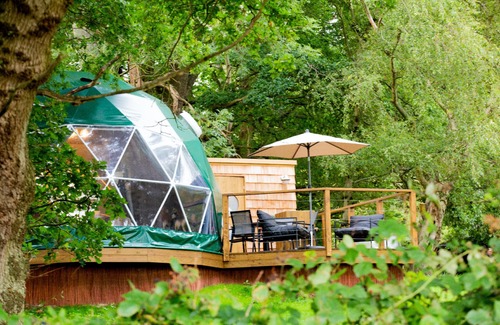 Chiddingstone Hoath Ski Chalet | Finest Retreats | Chartwell Luxury Dome