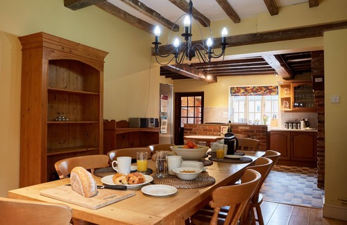 Dalbury Lees Cottage | Finest Retreats | The Farmhouse at Nether Burrows Farm