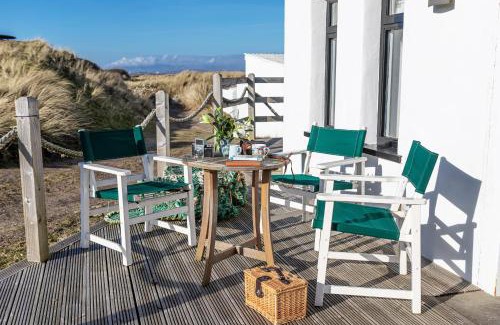 Barrow-in-Furness House | Finest Retreats - The Lighthouse Hide