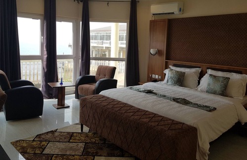 Limbe Hotel | Fini Hotel Bobende