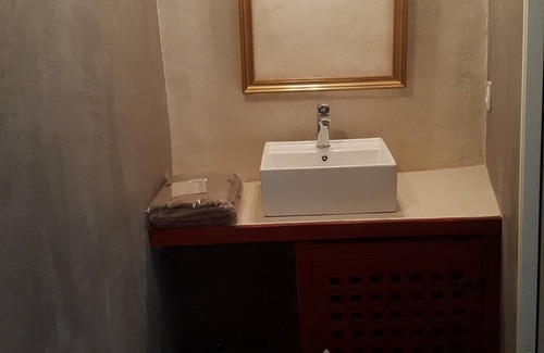 Quartier des Espesses House | Fiona : Chambre d'Hotes du Mas Corbiere