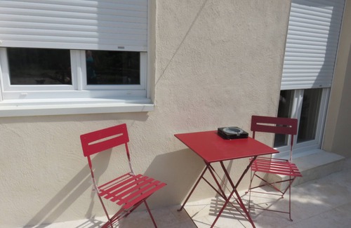 Quartier des Espesses House | Fiona : Chambre d'Hotes du Mas Corbiere