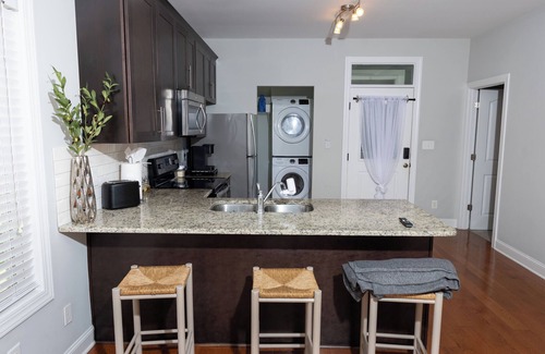 Chapel Hill Apartment | Fire Pit - 4 Min. from UNC - 7 Min. from Carrboro - Fast Wi-Fi