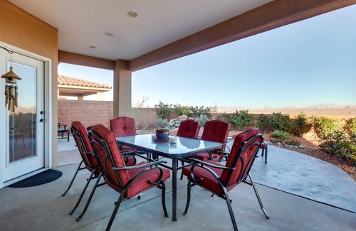 Page House | Fire Pit and Mountain Views Horseshoe Bend Retreat