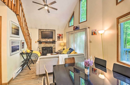 Pocono Lake Cabin | Fire Pit & Deck: Colorful Cabin in Pocono Lake!
