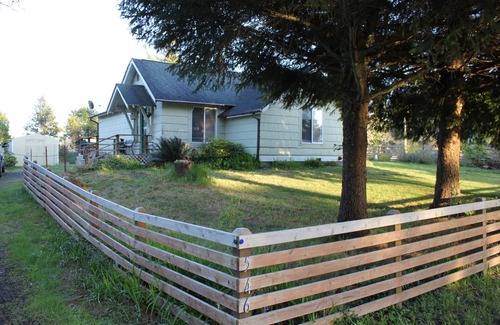 Westport House | Fire Pit, Fenced yard, Hot Tub! 2 bedrooms, your private get away to the beach