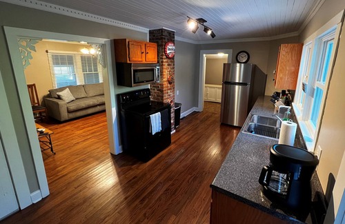 Silver Point House | Fire pit & pet friendly – Peaceful country retreat near waterfalls and lakes.