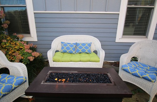 South Haven Condo | Fire Pit Table, 2 Blocks to Kids Corner Park & South Beach Blue Stairs