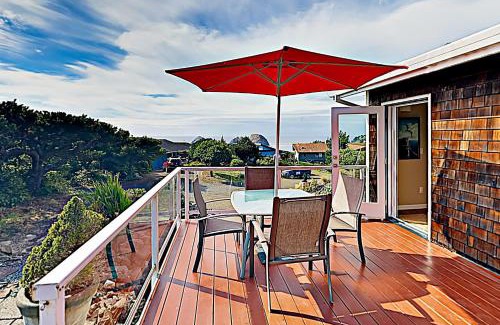 Oceanside House | Firepit Lagoon