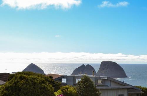 Oceanside House | Firepit Lagoon