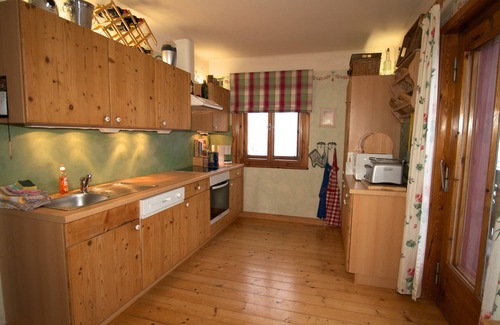 Niedernsill Apartment | Fireplace apartment "Landhaus Zell am See" in Niedernsill. Pet friendly!
