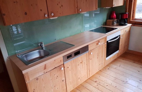 Niedernsill Apartment | Fireplace apartment "Landhaus Zell am See" in Niedernsill. Pet friendly!