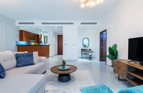 DIFC Apartment | FIRST CLASS | 1BR | Elegant DIFC Escape