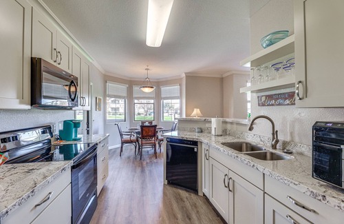 Gilbert Condo | First-Floor Condo w/Pool Access in Mesa!