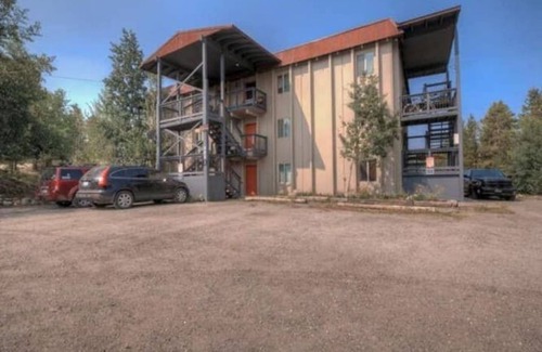 Baldy Mountain Apartment | First Floor Studio W/Full Kitchen & View in Breck