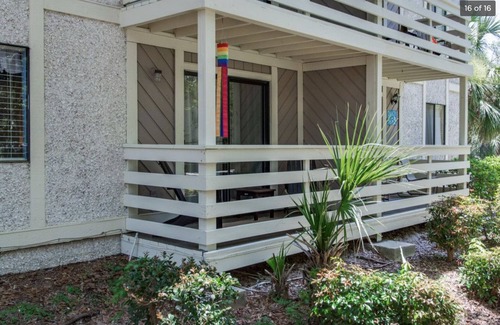 Folly Field Condo | First Floor, Updated, and a Short Walk to the Beach