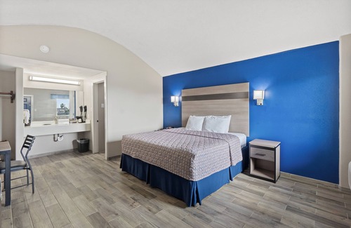 Rockport Hotel | First level Pool* Beach, Festival Grounds+