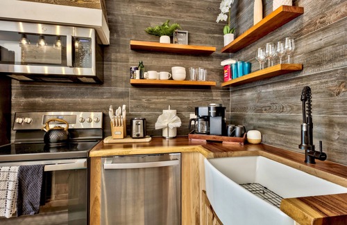 Zephyr Cove Apartment | First level studio Unit #7 close to everything bike, ski, swim Zephyr Cove!