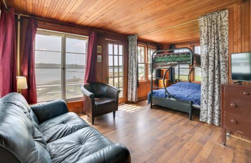 Cedarville House | Fish, Boat and Relax Lakefront Cedarville Cabin 1