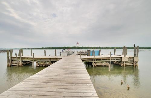 Cedarville House | Fish, Boat and Relax Lakefront Cedarville Cabin 1