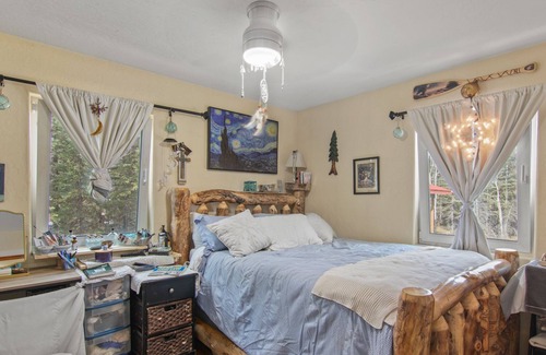 Sterling Cabin | Fish Camp – Rustic Retreat with 4 Cabins, Gazebo & Kenai River Access | Sleeps 14