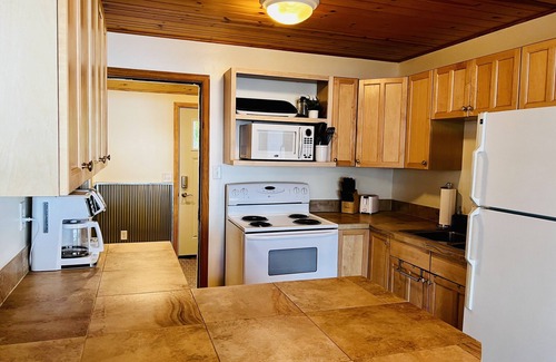 Osakis Cabin | Fish Hook Cabin-Cozy cabin on Lake Osakis with sunsets, fishing & nature abound