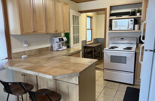 Osakis Cabin | Fish Hook Cabin-Cozy cabin on Lake Osakis with sunsets, fishing & nature abound